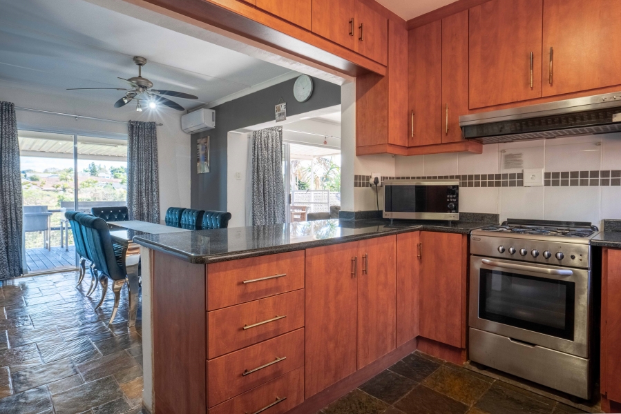 3 Bedroom Property for Sale in Amanzimtoti KwaZulu-Natal