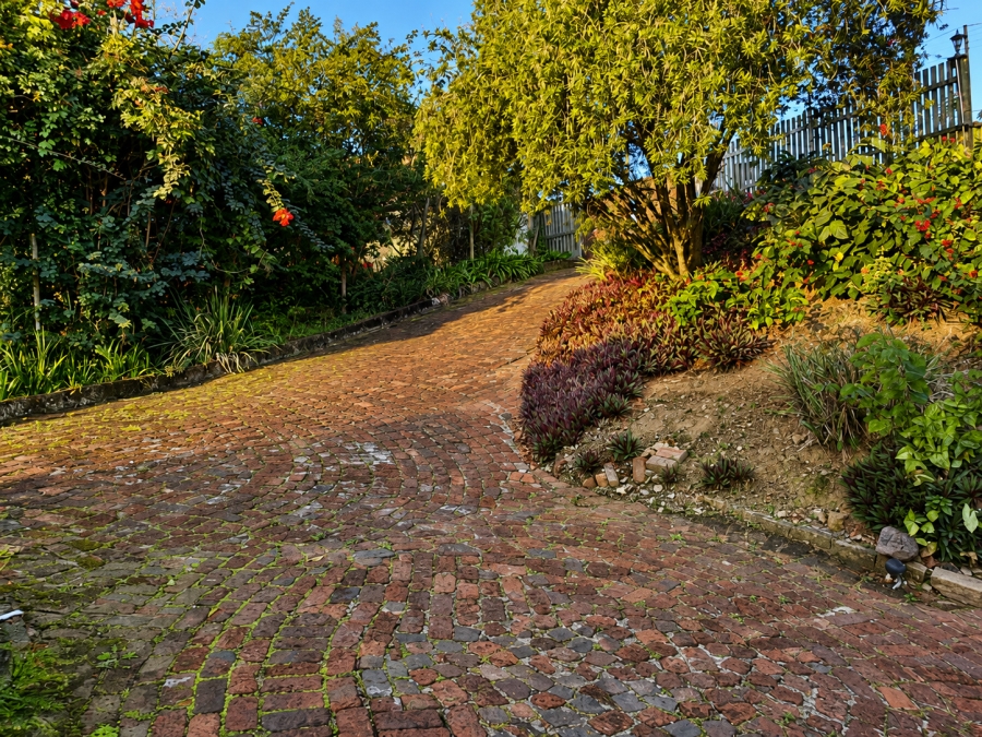 4 Bedroom Property for Sale in Doonside KwaZulu-Natal