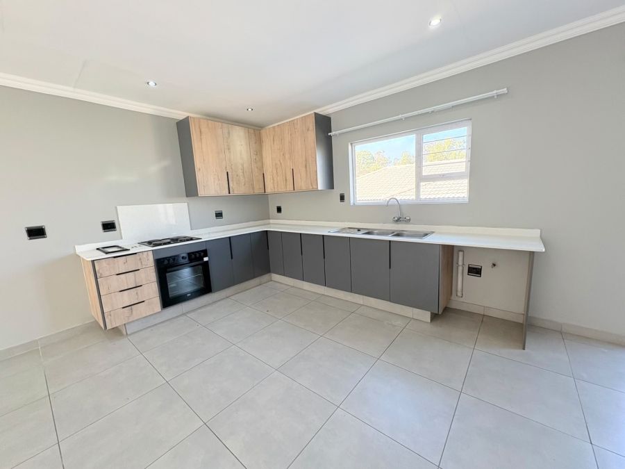 To Let 3 Bedroom Property for Rent in Aviary Hill KwaZulu-Natal