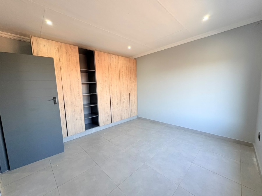 To Let 3 Bedroom Property for Rent in Aviary Hill KwaZulu-Natal