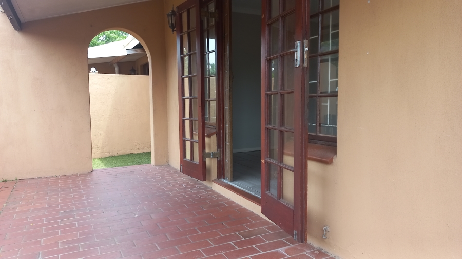 2 Bedroom Property for Sale in Amanzimtoti KwaZulu-Natal