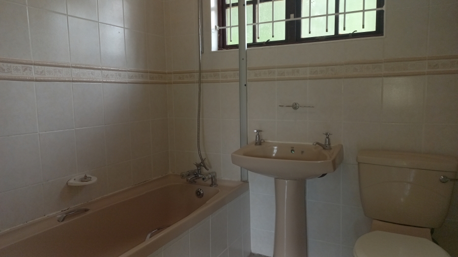 2 Bedroom Property for Sale in Amanzimtoti KwaZulu-Natal