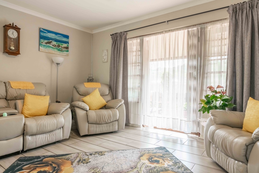 2 Bedroom Property for Sale in Amanzimtoti KwaZulu-Natal