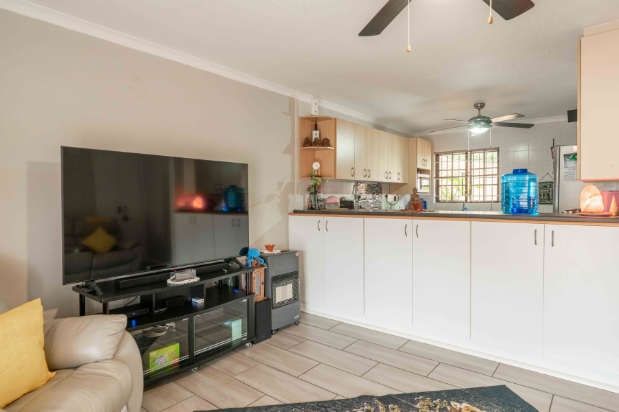 2 Bedroom Property for Sale in Amanzimtoti KwaZulu-Natal
