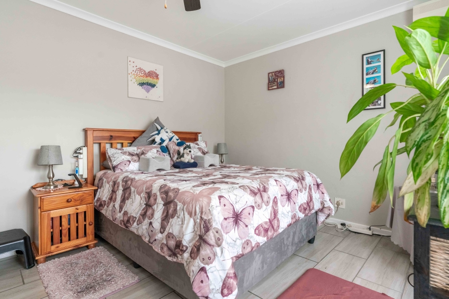 2 Bedroom Property for Sale in Amanzimtoti KwaZulu-Natal