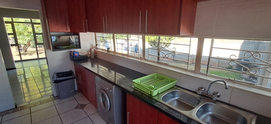 3 Bedroom Property for Sale in Pioneer Park KwaZulu-Natal