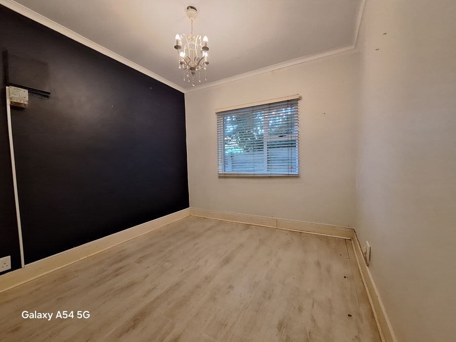 2 Bedroom Property for Sale in Essenwood KwaZulu-Natal
