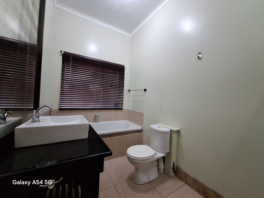 2 Bedroom Property for Sale in Essenwood KwaZulu-Natal