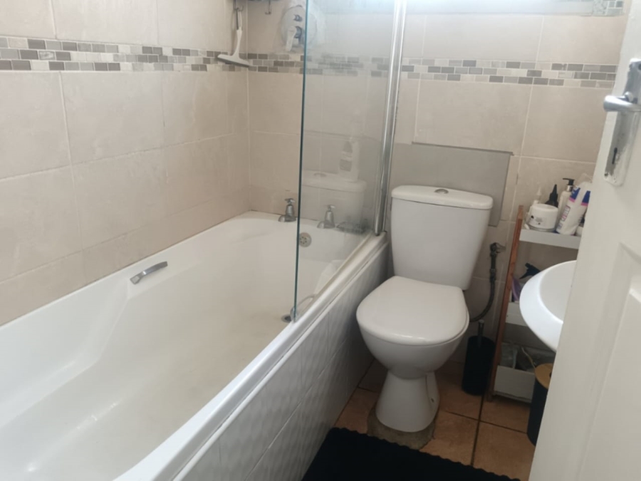 3 Bedroom Property for Sale in Newlands West KwaZulu-Natal