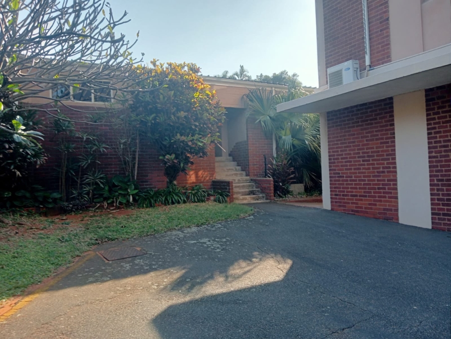 To Let 3 Bedroom Property for Rent in Windermere KwaZulu-Natal