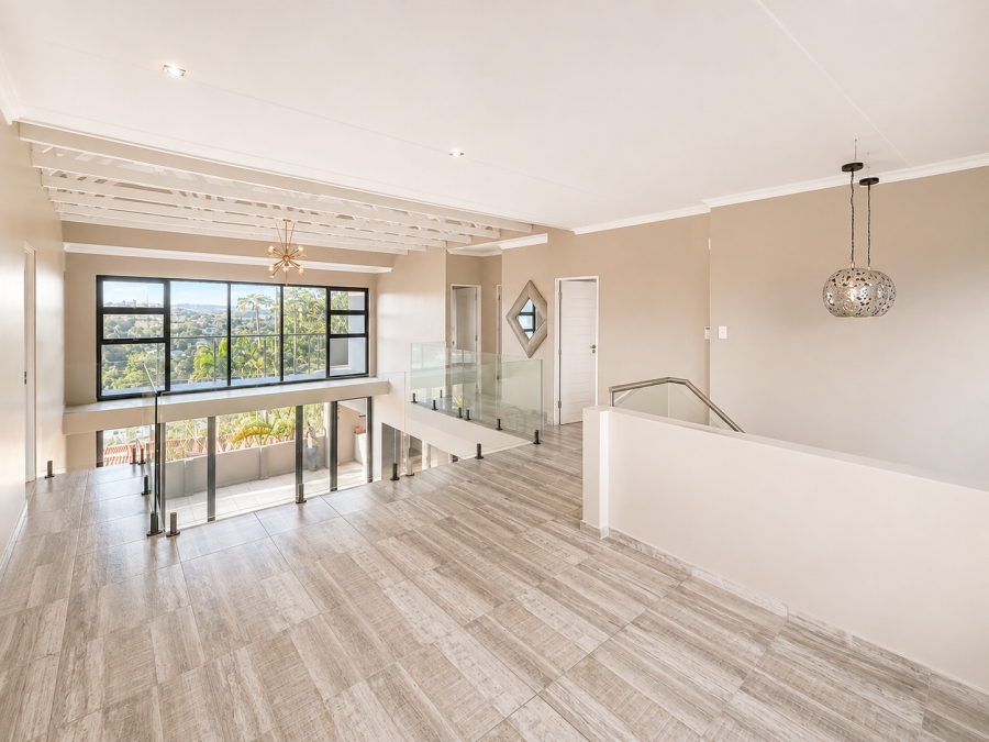 5 Bedroom Property for Sale in Ballito Central KwaZulu-Natal