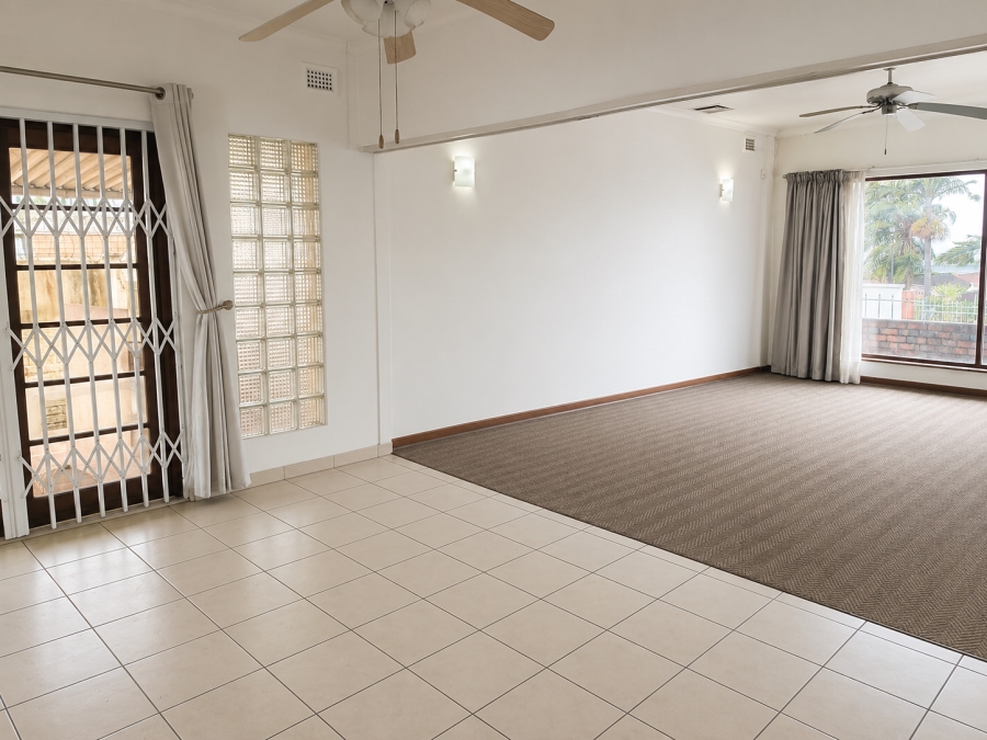 3 Bedroom Property for Sale in Glenmore KwaZulu-Natal