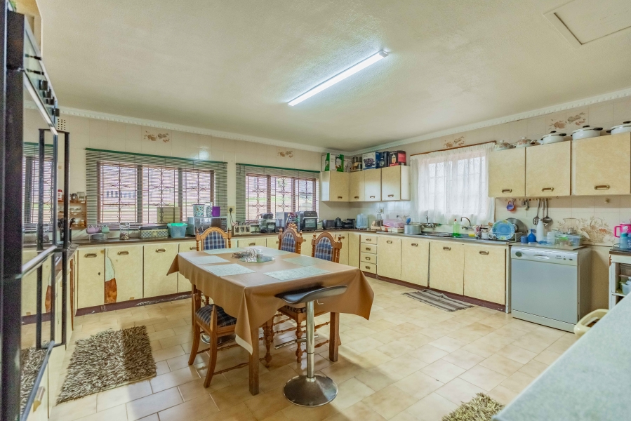 5 Bedroom Property for Sale in Shallcross KwaZulu-Natal