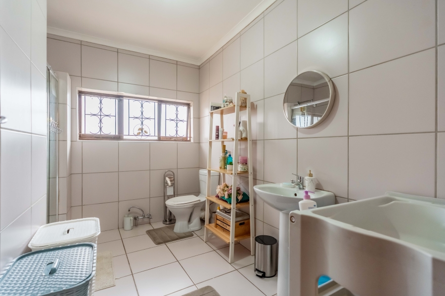 5 Bedroom Property for Sale in Shallcross KwaZulu-Natal