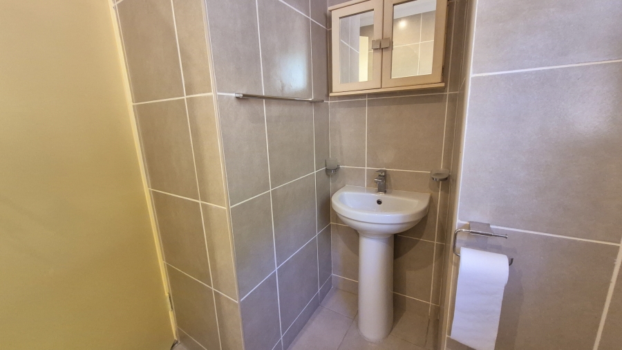 3 Bedroom Property for Sale in Dawncliffe KwaZulu-Natal