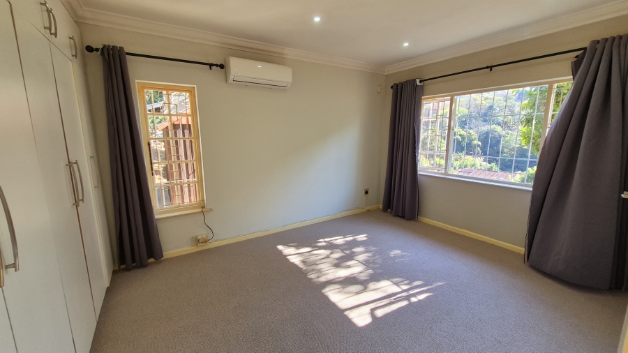 3 Bedroom Property for Sale in Dawncliffe KwaZulu-Natal