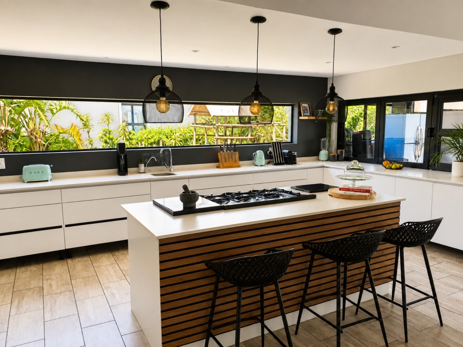 To Let 4 Bedroom Property for Rent in Salt Rock KwaZulu-Natal