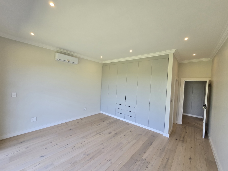 To Let 3 Bedroom Property for Rent in New Salt Rock City KwaZulu-Natal