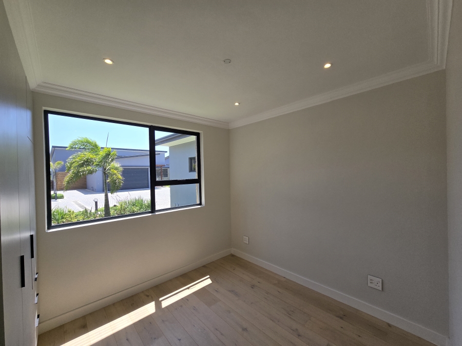 To Let 3 Bedroom Property for Rent in New Salt Rock City KwaZulu-Natal