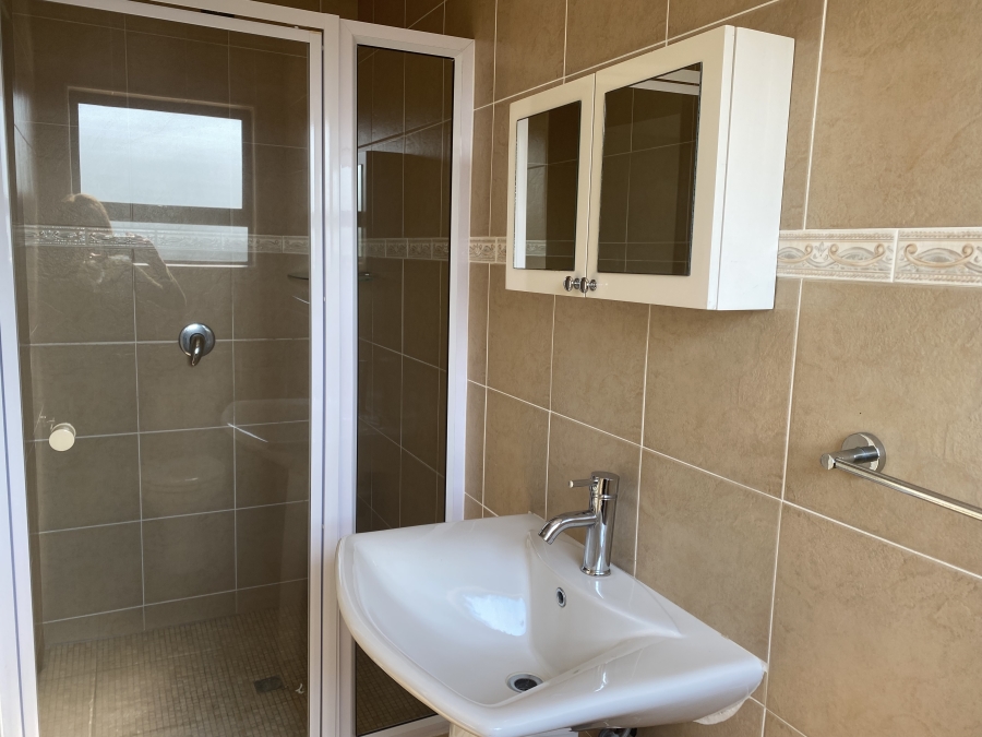 To Let 3 Bedroom Property for Rent in Palm Lakes Estate KwaZulu-Natal