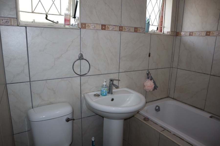 2 Bedroom Property for Sale in Pinetown KwaZulu-Natal