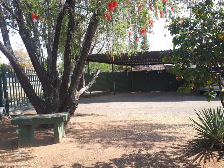 To Let 1 Bedroom Property for Rent in Pioneer Park KwaZulu-Natal
