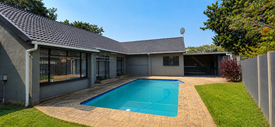 4 Bedroom Property for Sale in Meer En See KwaZulu-Natal