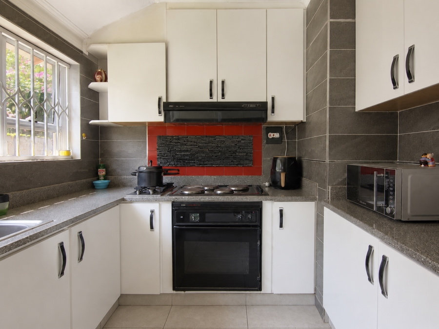 5 Bedroom Property for Sale in Westbrook KwaZulu-Natal