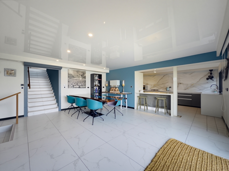 6 Bedroom Property for Sale in Sheffield Beach KwaZulu-Natal
