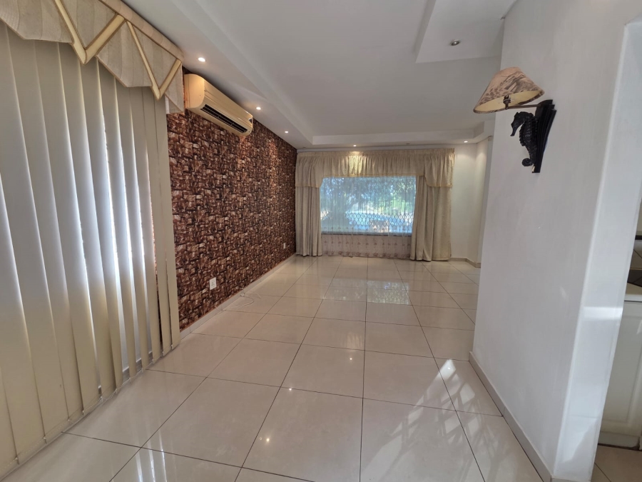 4 Bedroom Property for Sale in Yellowwood Park KwaZulu-Natal