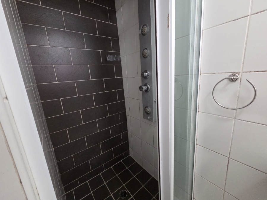 4 Bedroom Property for Sale in Yellowwood Park KwaZulu-Natal