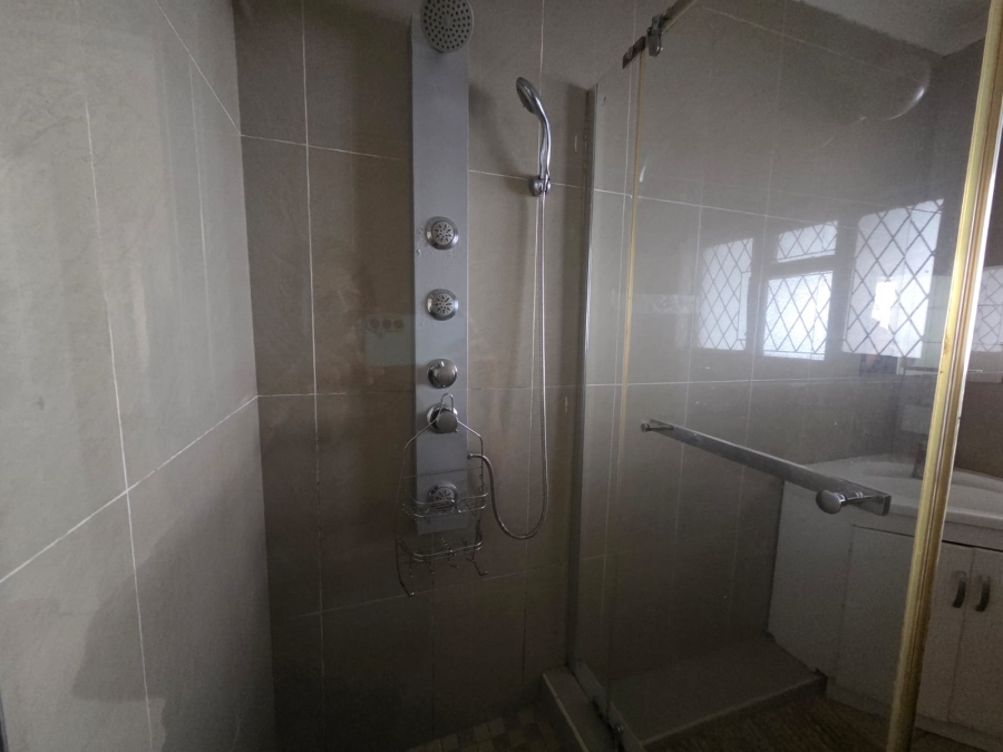 4 Bedroom Property for Sale in Yellowwood Park KwaZulu-Natal