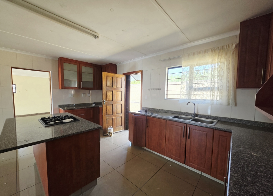To Let 3 Bedroom Property for Rent in ZSM Industrial KwaZulu-Natal