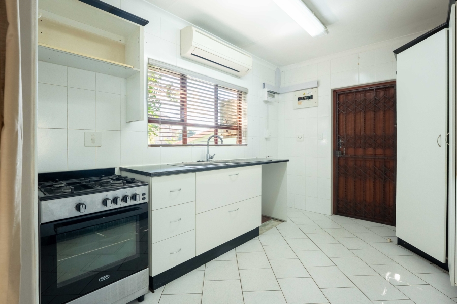 3 Bedroom Property for Sale in Amanzimtoti KwaZulu-Natal