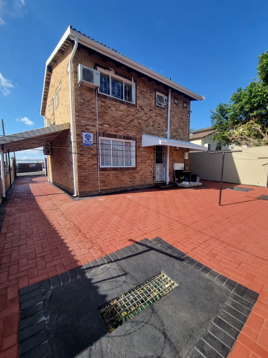 6 Bedroom Property for Sale in Shallcross KwaZulu-Natal
