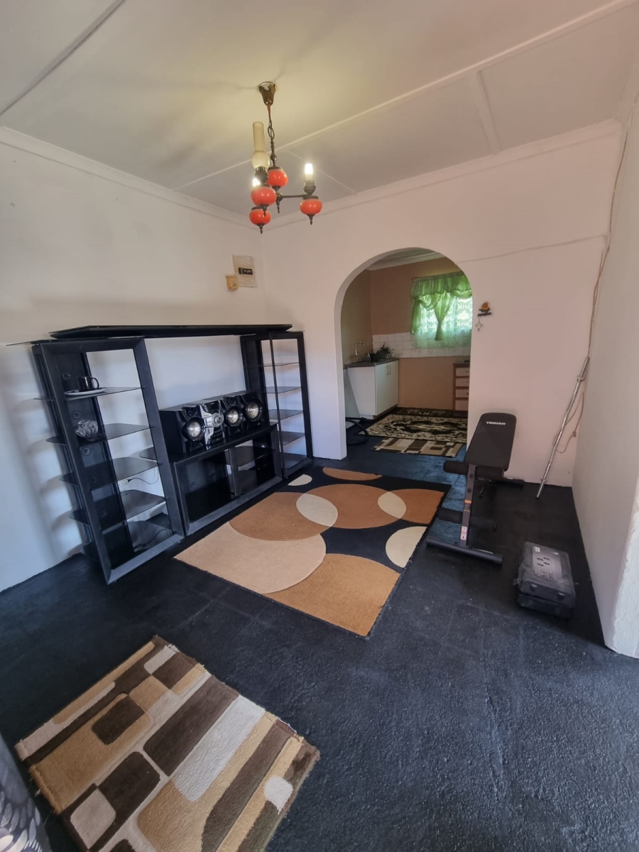 6 Bedroom Property for Sale in Shallcross KwaZulu-Natal