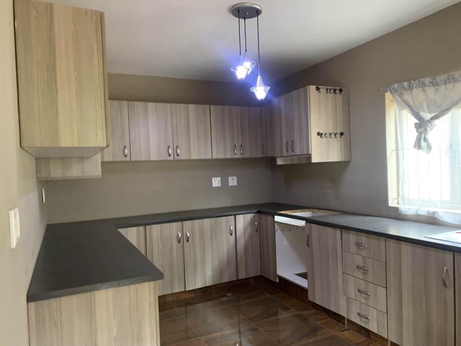 2 Bedroom Property for Sale in Kloof KwaZulu-Natal