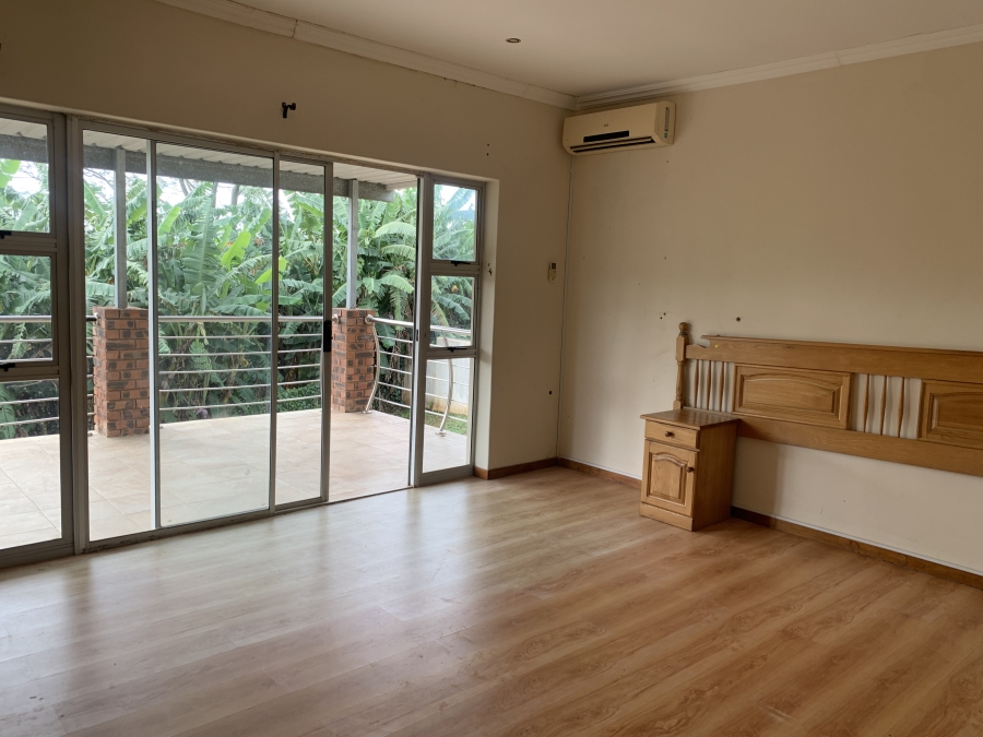 2 Bedroom Property for Sale in Kloof KwaZulu-Natal