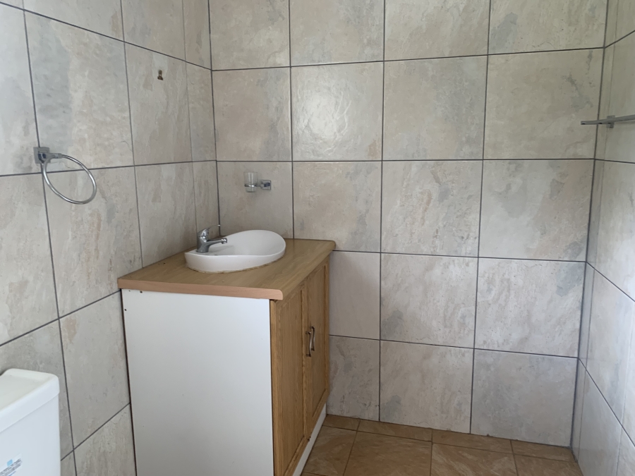 2 Bedroom Property for Sale in Kloof KwaZulu-Natal