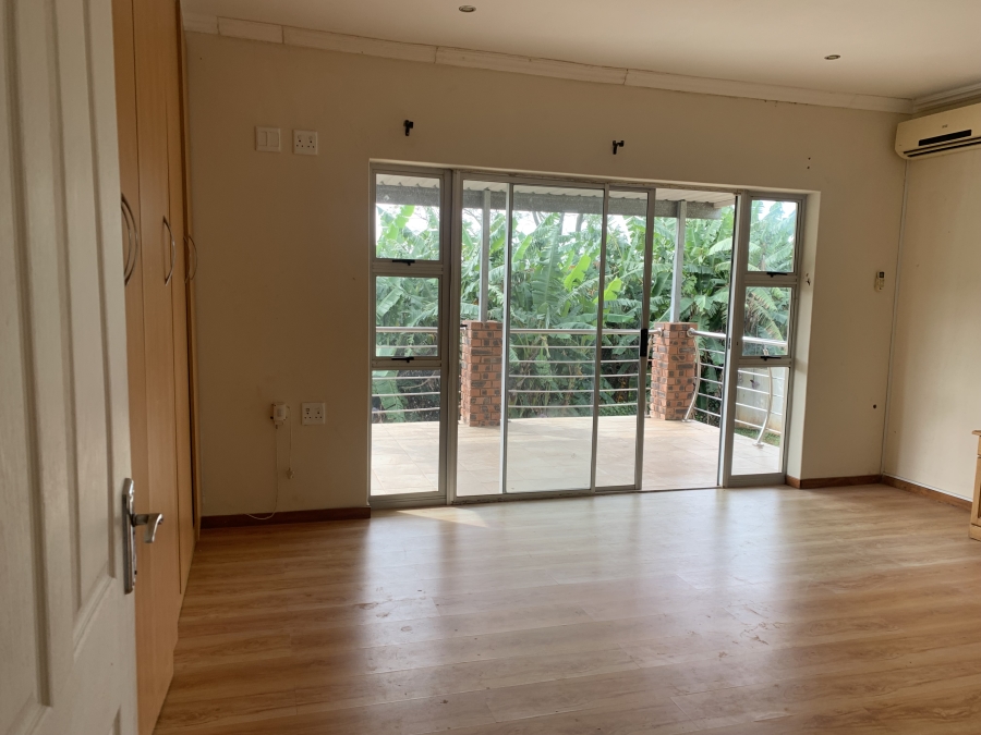 2 Bedroom Property for Sale in Kloof KwaZulu-Natal