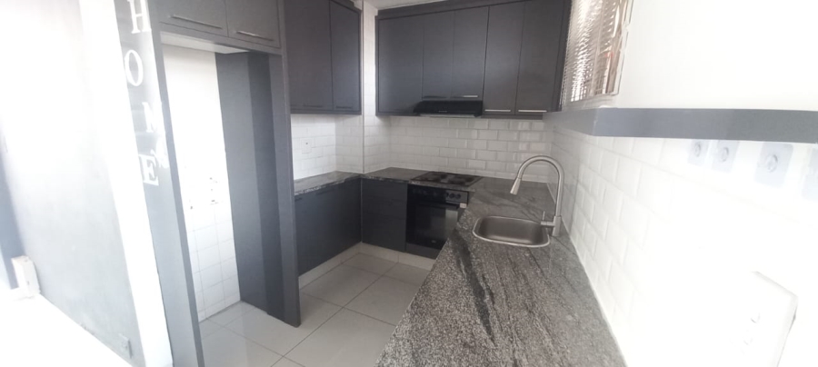To Let 2 Bedroom Property for Rent in Essenwood KwaZulu-Natal