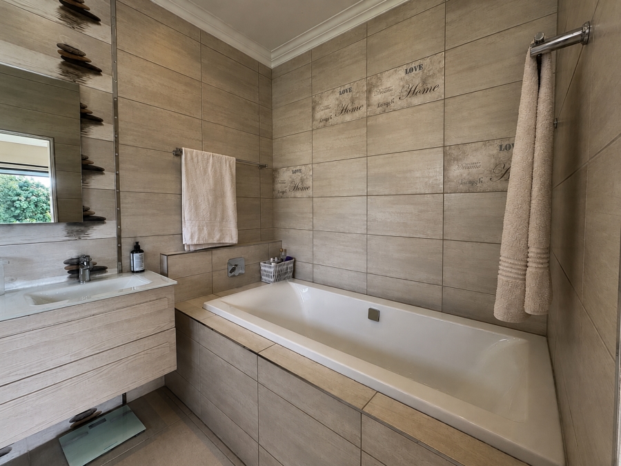 4 Bedroom Property for Sale in Zinkwazi Beach KwaZulu-Natal