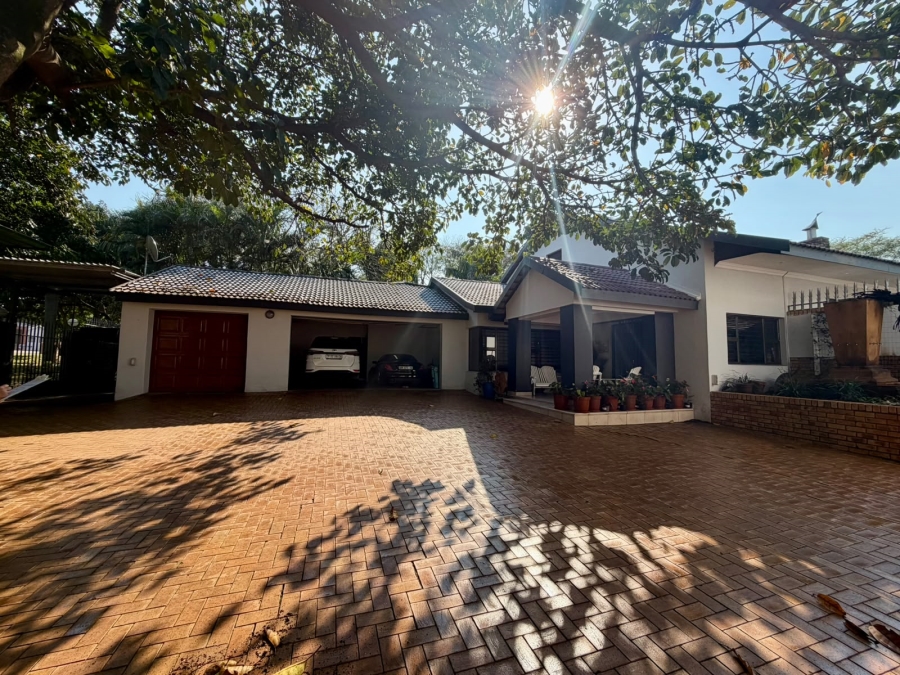5 Bedroom Property for Sale in Meer En See KwaZulu-Natal