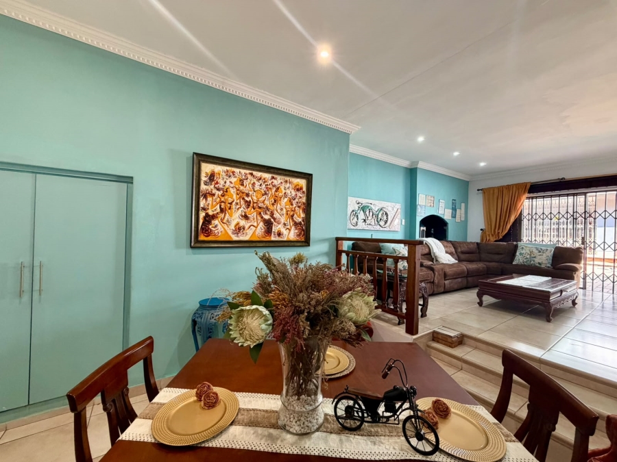 5 Bedroom Property for Sale in Meer En See KwaZulu-Natal