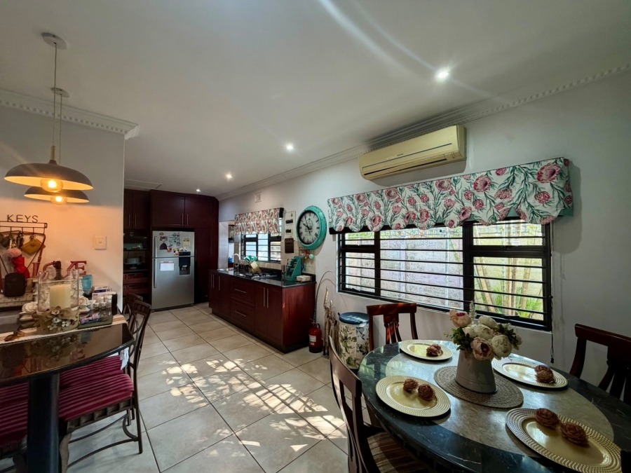 5 Bedroom Property for Sale in Meer En See KwaZulu-Natal