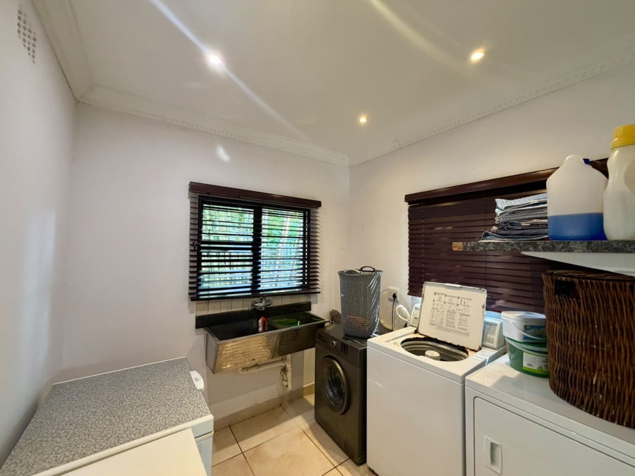 5 Bedroom Property for Sale in Meer En See KwaZulu-Natal