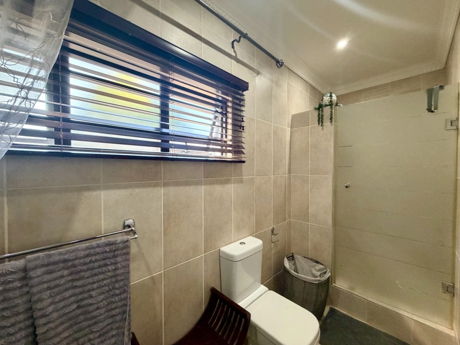 5 Bedroom Property for Sale in Meer En See KwaZulu-Natal