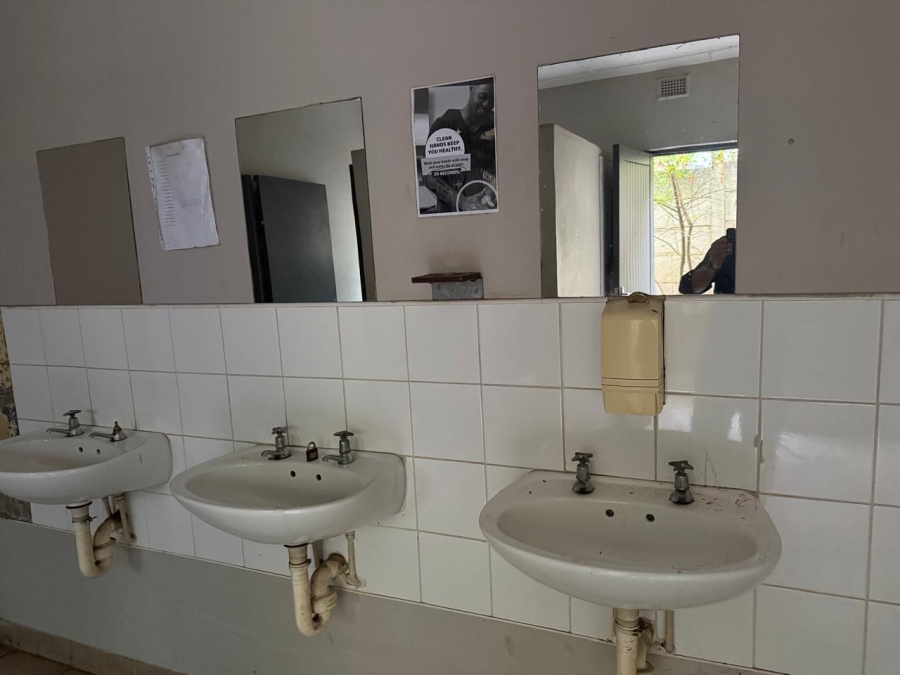 To Let Commercial Property for Rent in Masons Mill KwaZulu-Natal