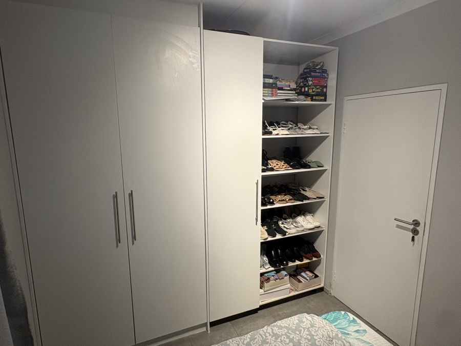 To Let 2 Bedroom Property for Rent in Umbogintwini KwaZulu-Natal