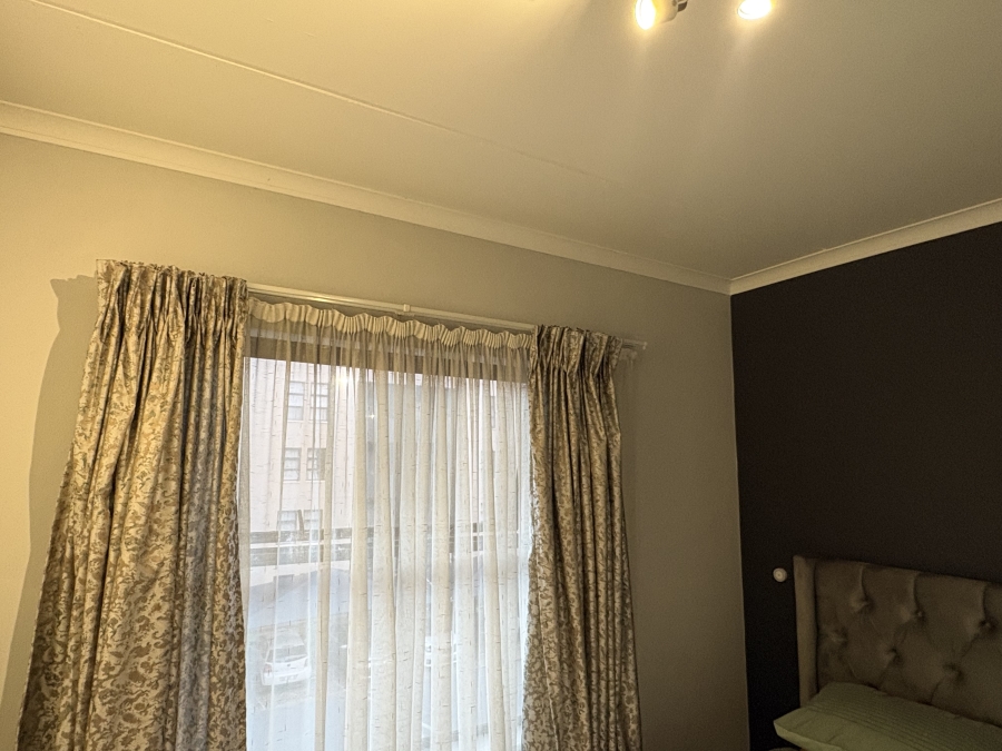 To Let 2 Bedroom Property for Rent in Umbogintwini KwaZulu-Natal